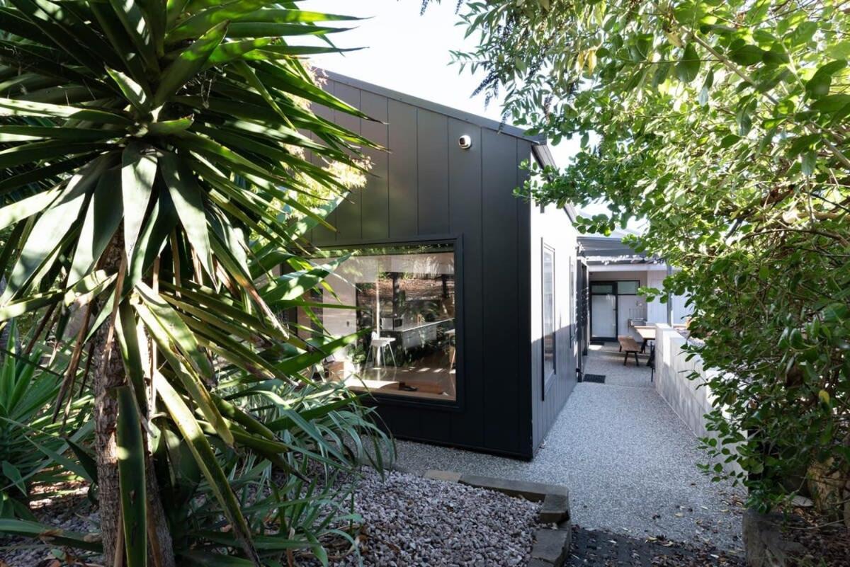 Balfour Cottage Wifi & Parking 朗塞斯顿 外观 照片